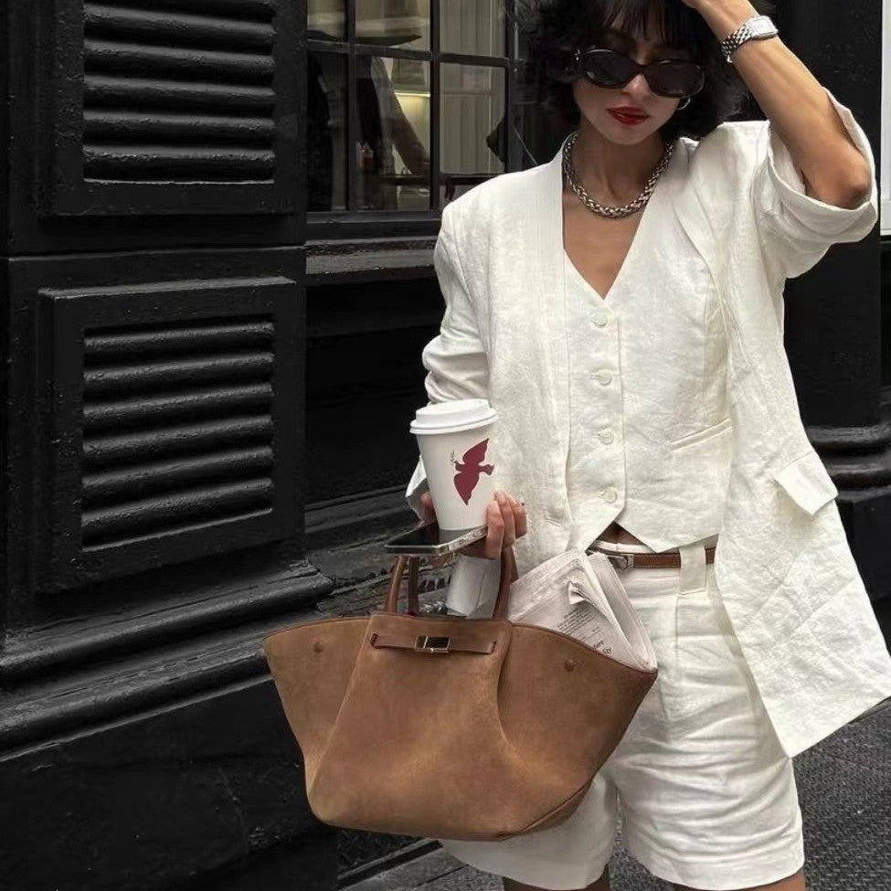 The City Chic Winged Tote